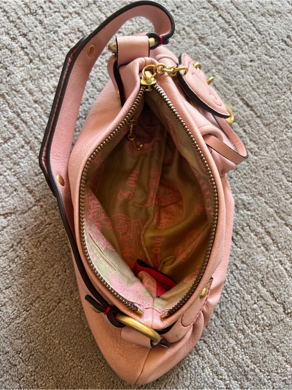 Juicy Couture Vintage Pink Leather Shoulder Bag with Charm - Picture 14 of 16